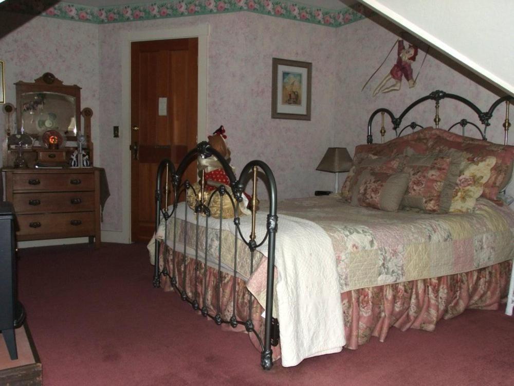 Robin's Nest Bed and breakfast