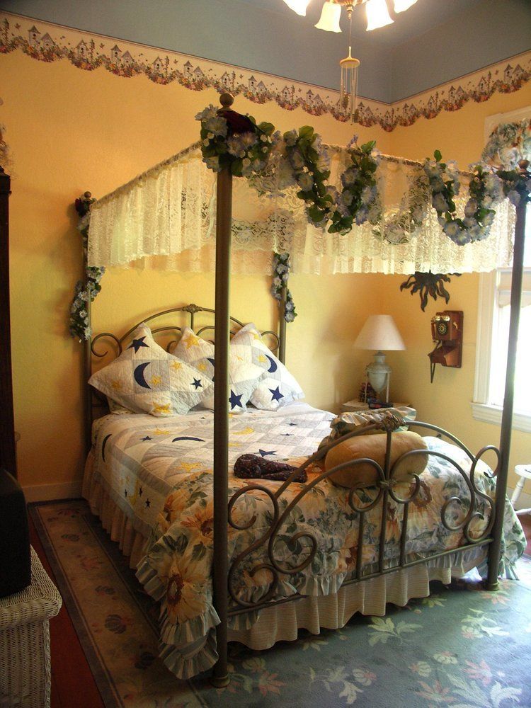 Robin's Nest 3*